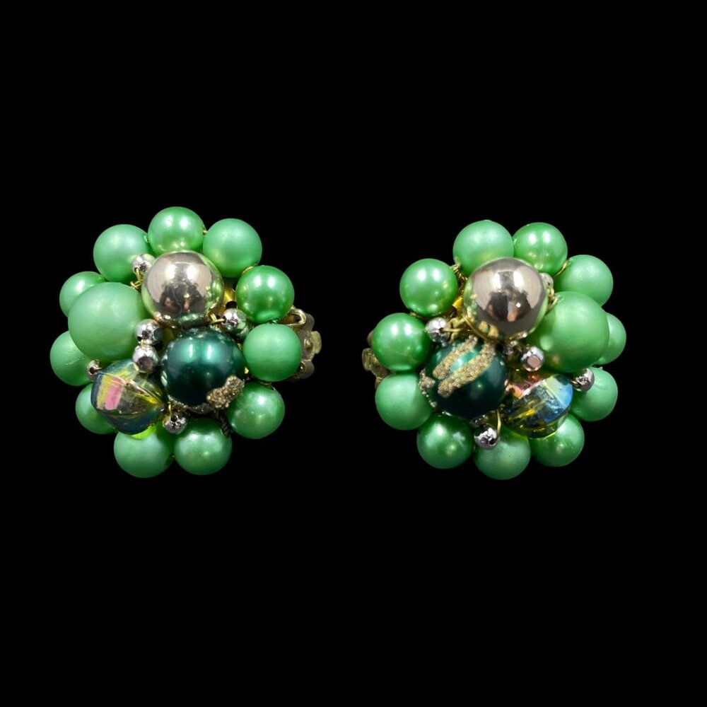 Vintage Japan Green Bead Cluster Clip On‎ Earrings Retro Pearl Costume Jewelry - Picture 6 of 6